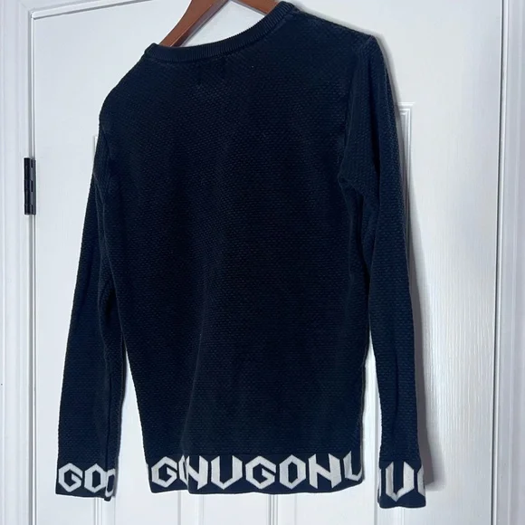 Hugo Boss Black Knit Top - Gently used - men’s medium - Picture 7 of 7